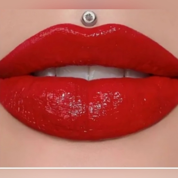 Jeffree Star Other - 💋Jeffree Star, red lipstick gloss, Taylor Swift vibes!